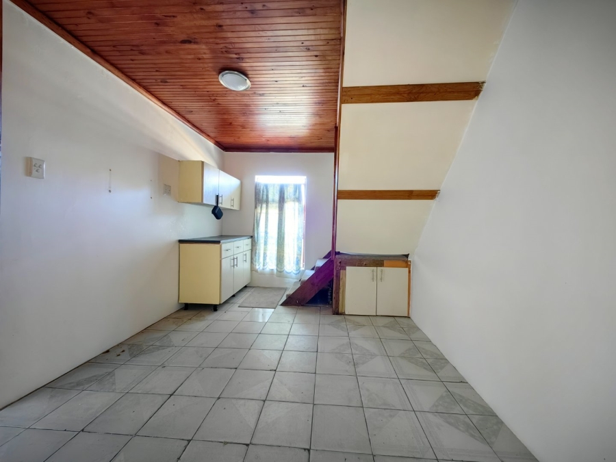 4 Bedroom Property for Sale in Lavender Hill Western Cape